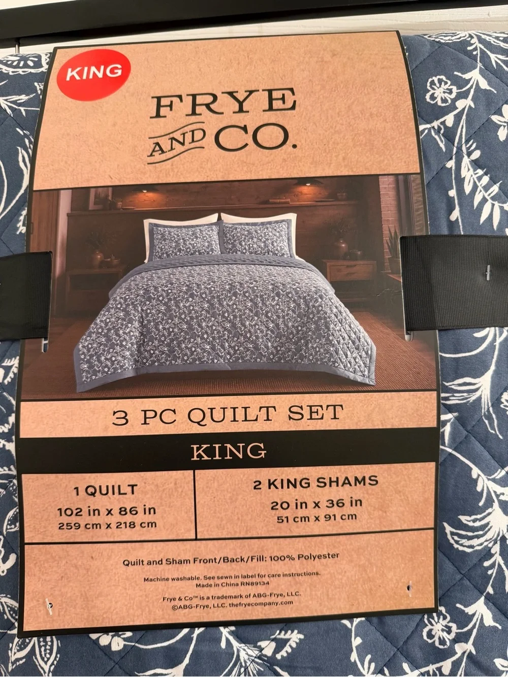 FRYE AND CO. Blue Floral King 3-Piece Quilt Set